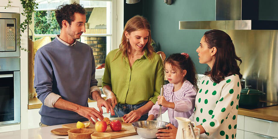 Rebond - Cerise et famille dans une cuisine